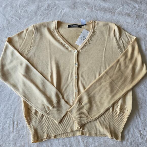 NWT Women's  100% Silk Cardigan S Butter Yellow Layering Minimalist Quiet luxury - Picture 4 of 8